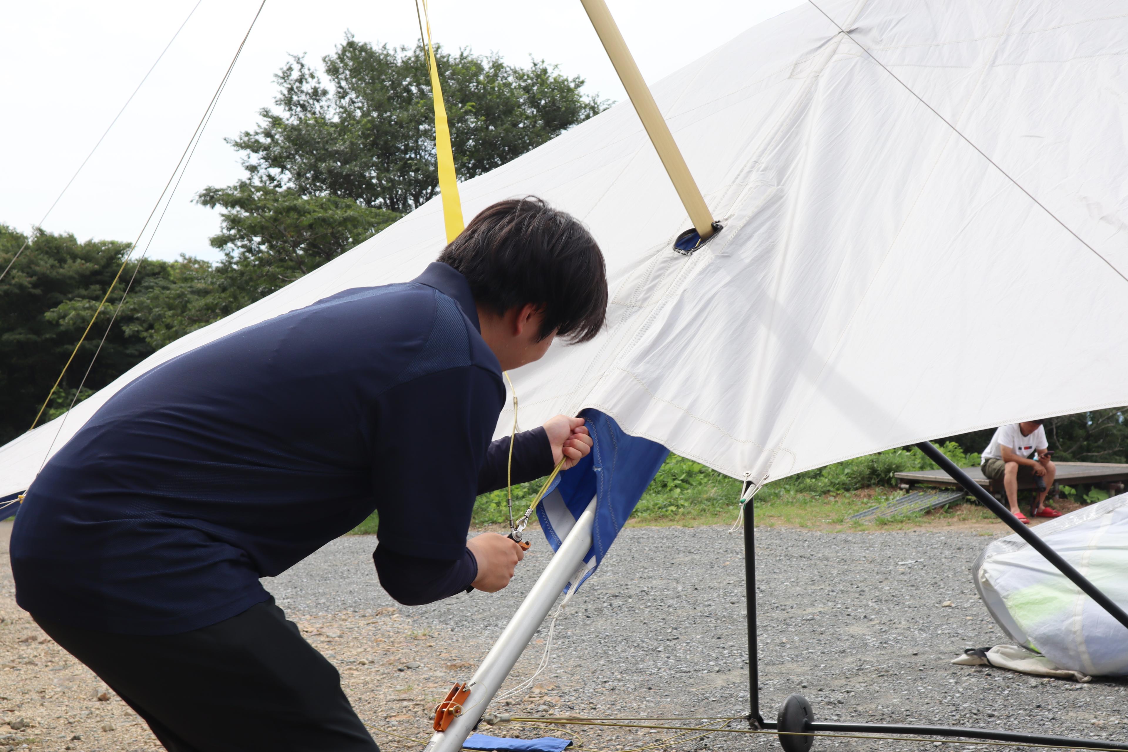 ①機体を組み立てる